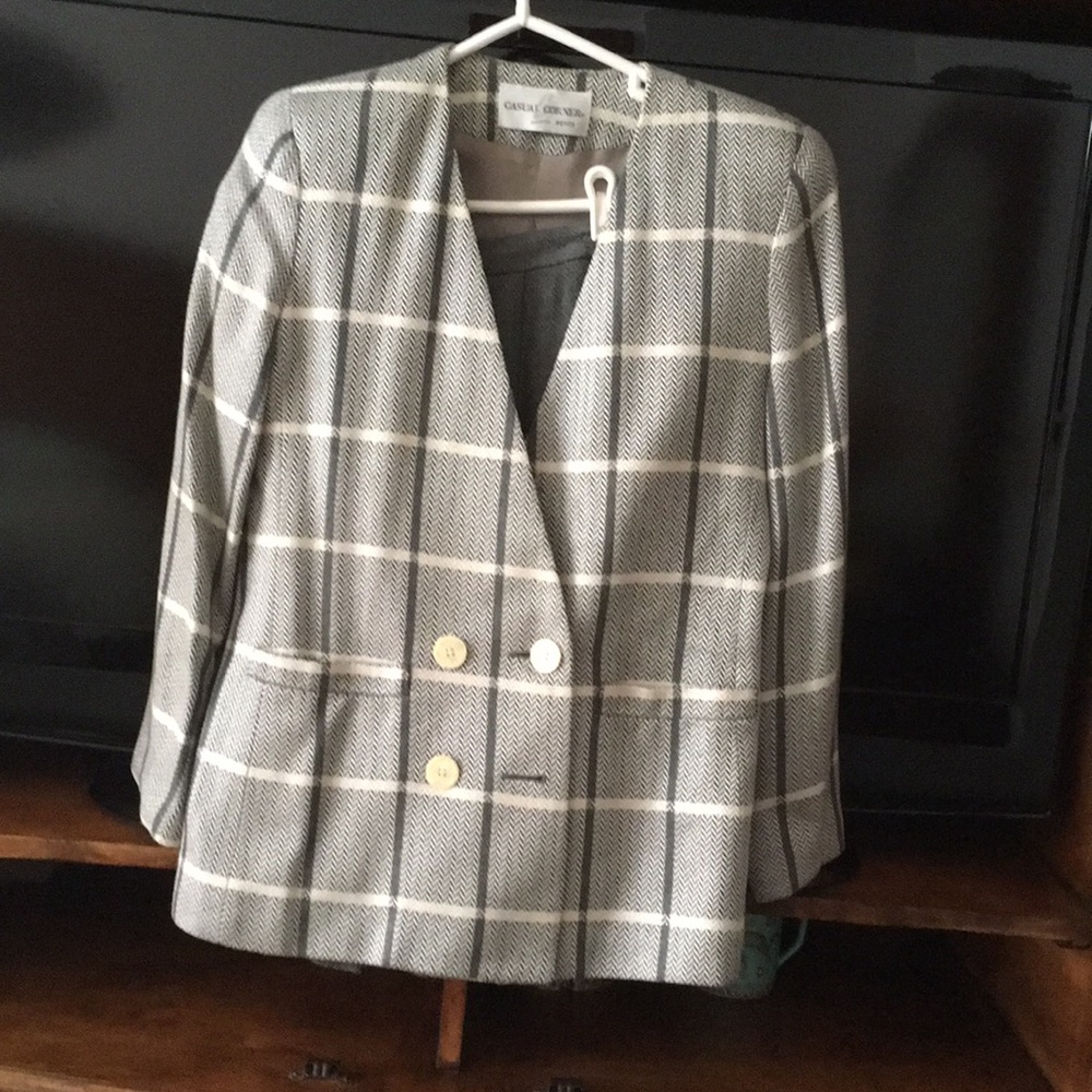 Suit